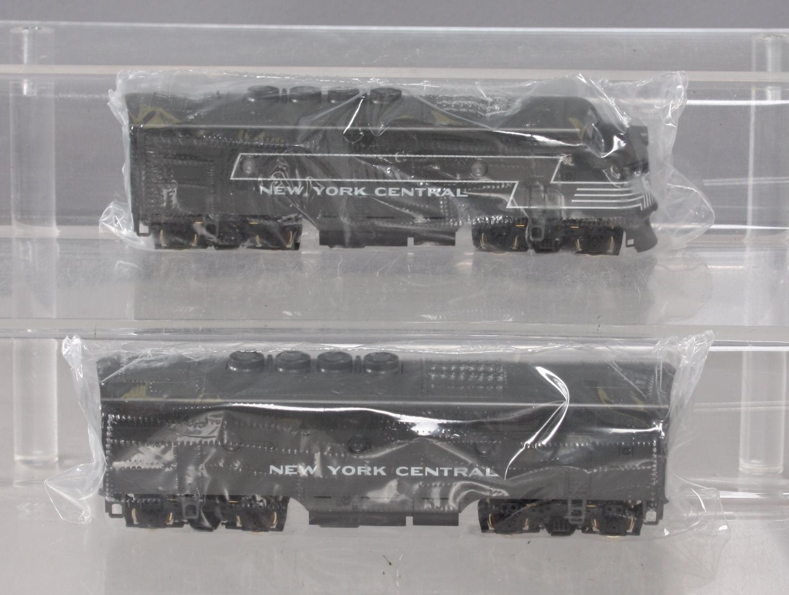 Stewart 5211 HO New York Central F3 Phase II Early A/B Diesel Locomotive Set NIB