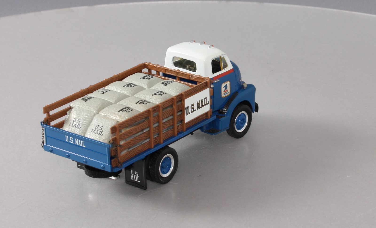 First Gear 19-1103 1:34 Scale Diecast US Mail 1952 GMC Flatbed with Burlap Sacks LN/Box