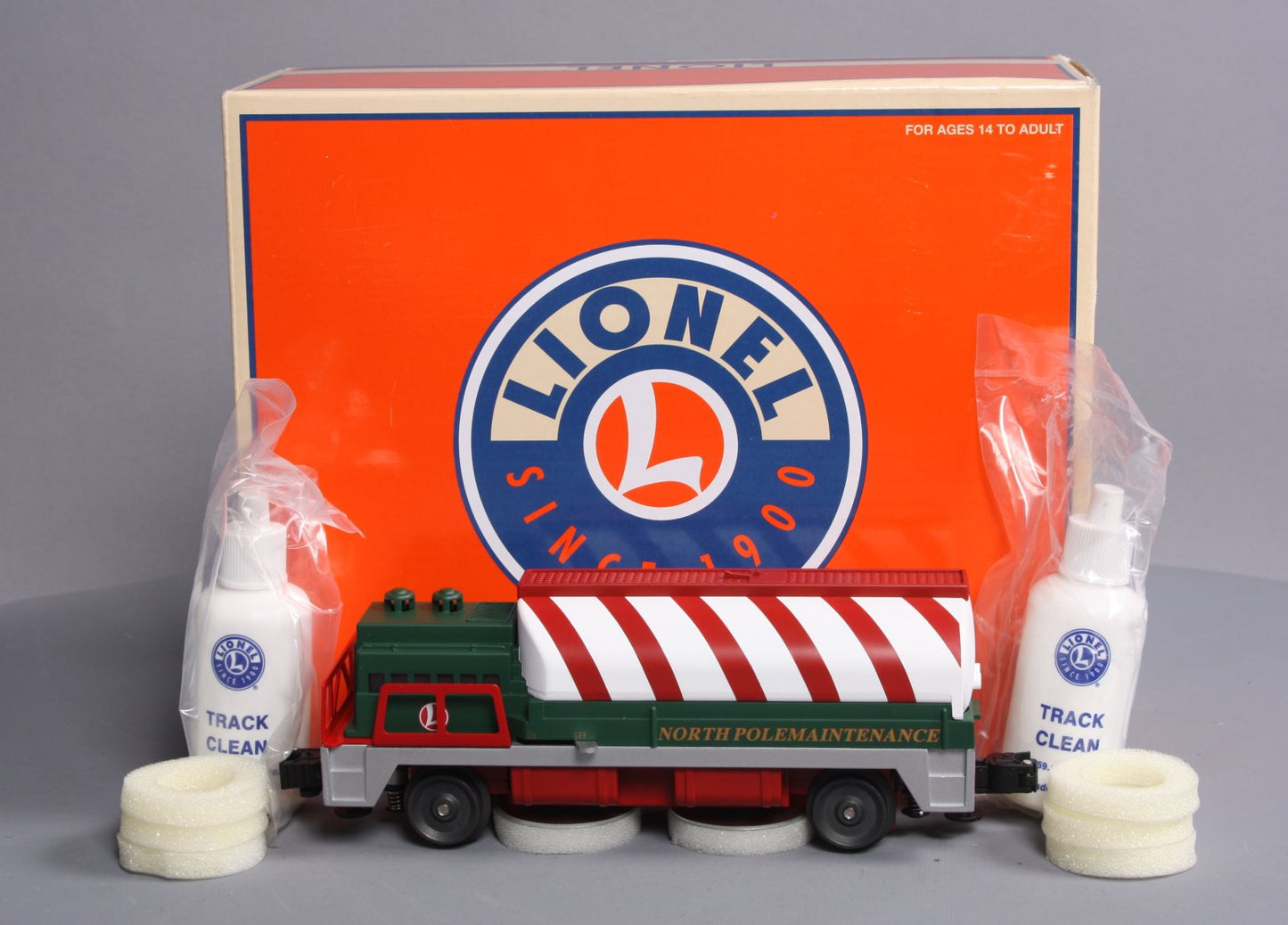 Lionel 6-28451 O Gauge Christmas Holiday Track Cleaning Car LN/Box