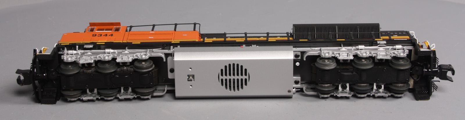 American Flyer 6-48171 S Scale BNSF SD70ACE Diesel Locomotive #9344