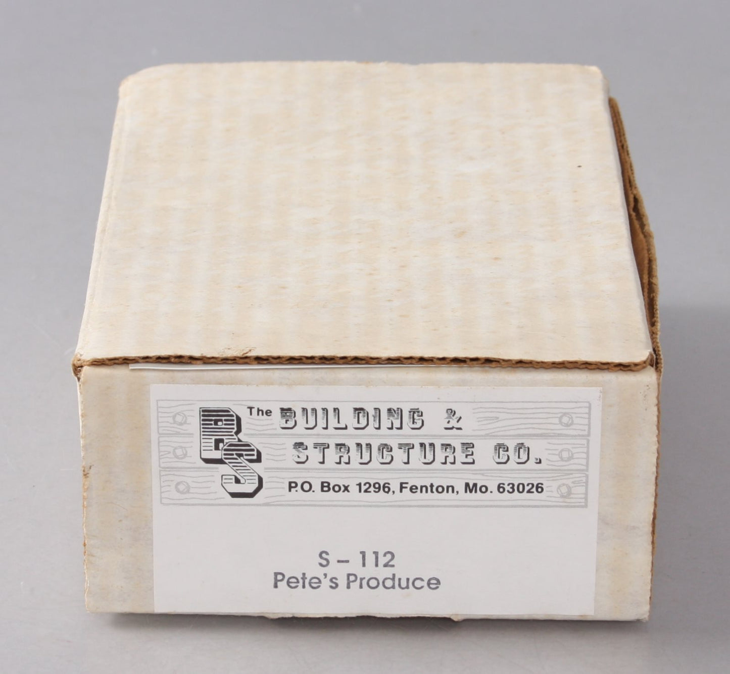 The Building & Structure S-112 S Scale Pete's Produce Building Kit