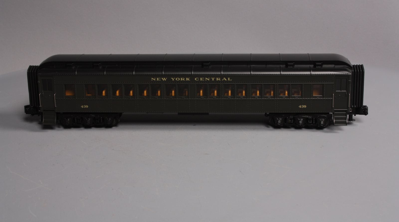 MTH 30-69254 O27 New York Central 60' Madison Coach