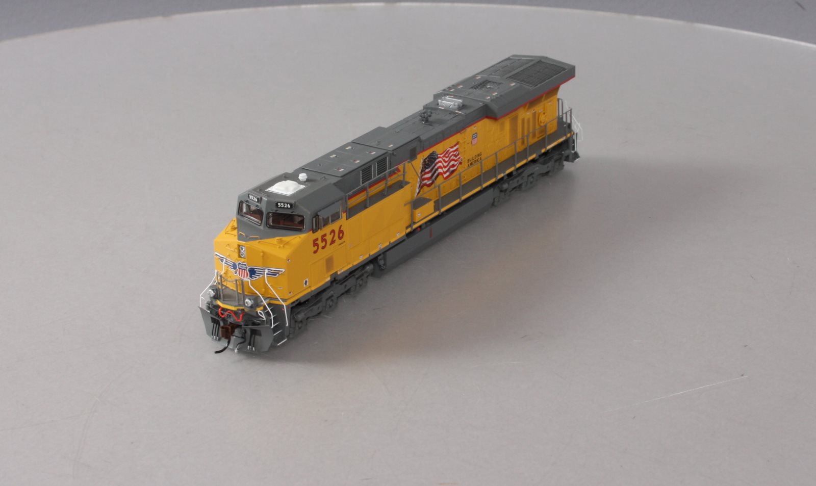 Athearn G69737 HO Union Pacific ES44AC Diesel Locomotive #5526