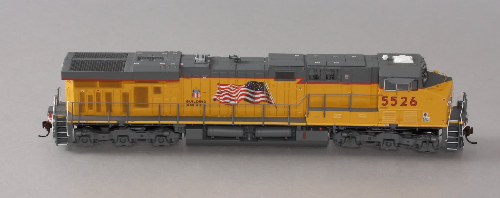 Athearn G69737 HO Union Pacific ES44AC Diesel Locomotive #5526