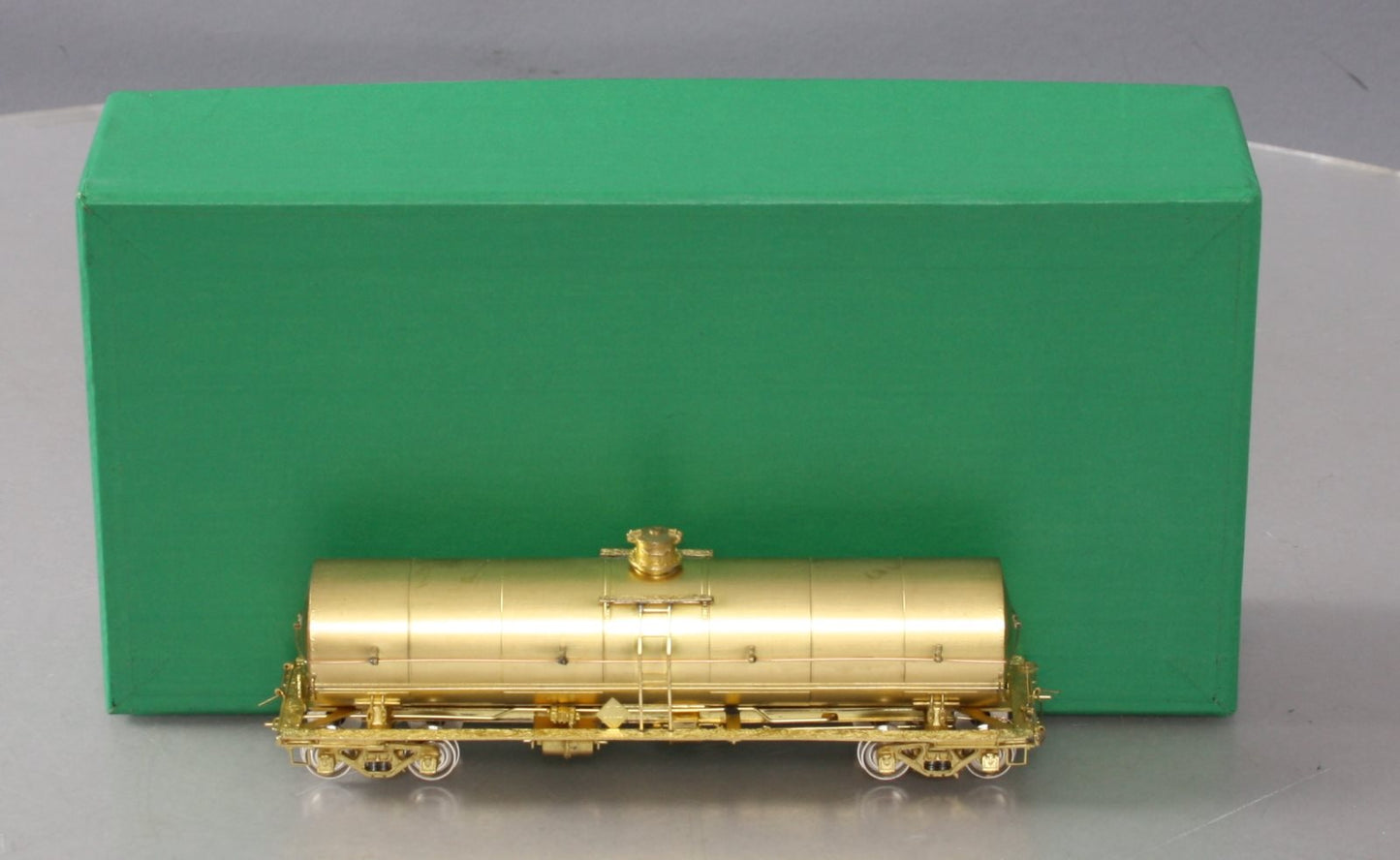 Overland 3028 HO BRASS L.P. Tank Car - Unpainted LN/Box
