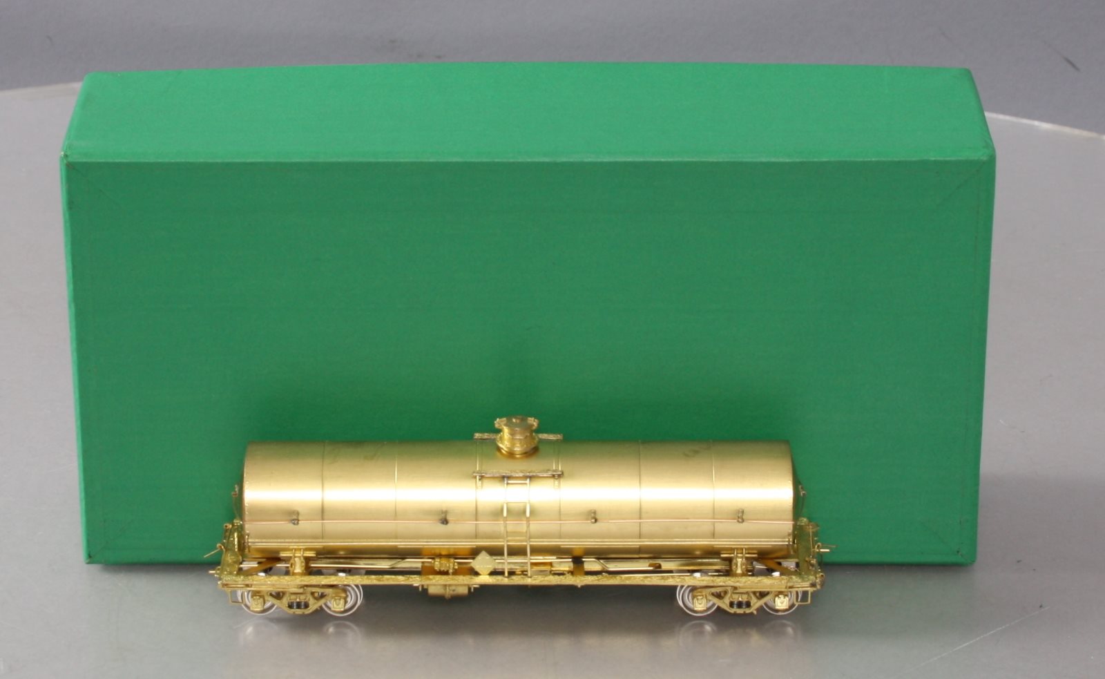 Overland 3028 HO BRASS L.P. Tank Car - Unpainted LN/Box