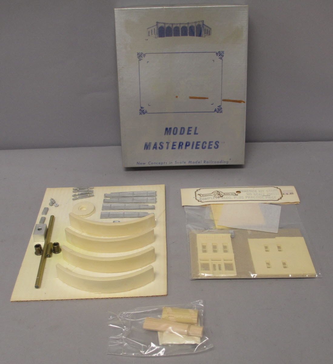 Model Masterpieces 118 HO Scale 50' Wrought Iron Turntable with Pit Kit