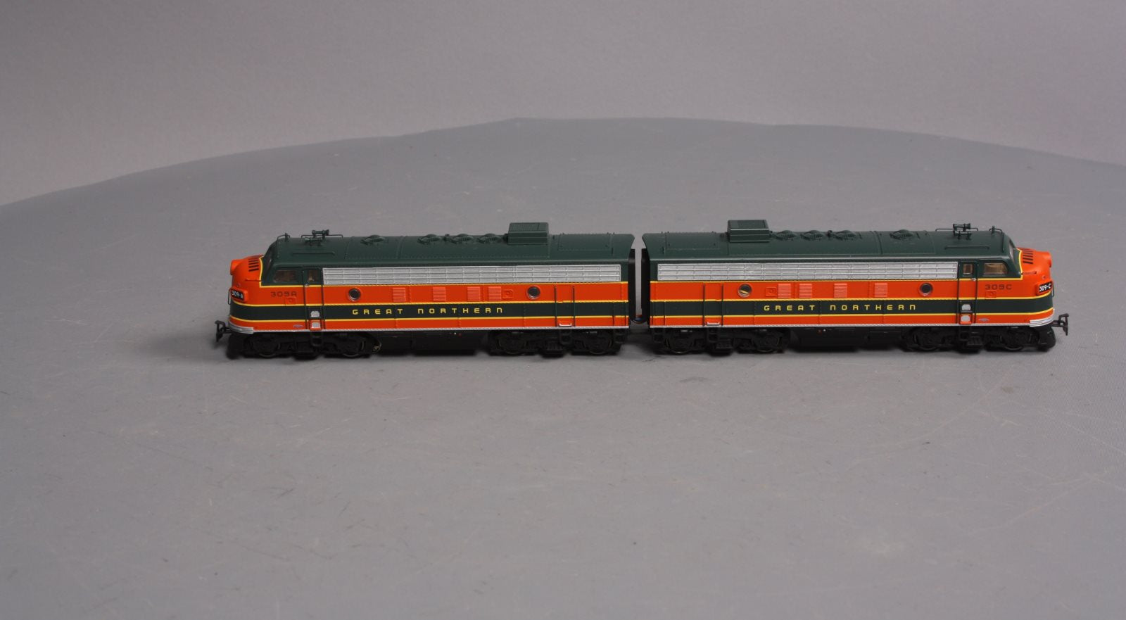 Marklin 39621 HO Great Northern F7 A/A Diesel Electric Loco MFX+ w/Sound LN/Box