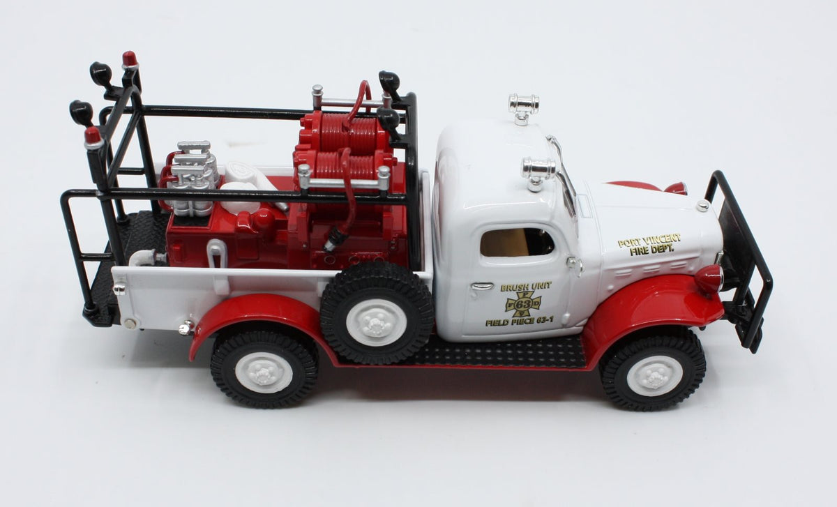 Matchbox YYM37636 1:43 Scale 1946 Dodge Wagon Brush / Field Truck