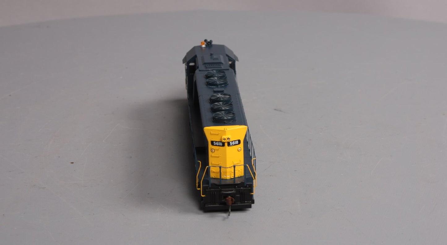 Athearn 95399 HO Scale Santa Fe SD45 Diesel Locomotive #5618