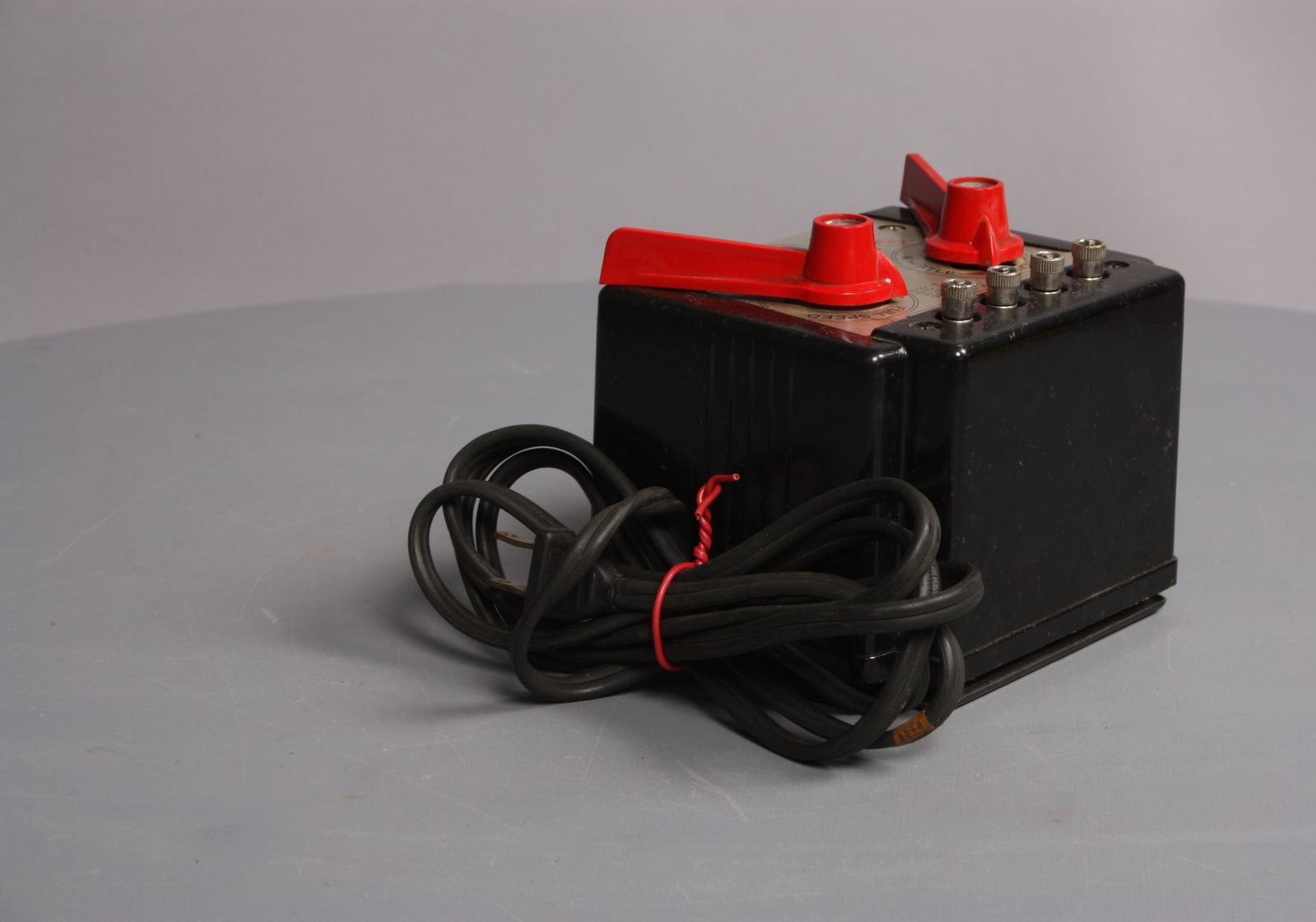 Lionel 1044 Vintage O 90 Watt Transformer w/Whistle Control