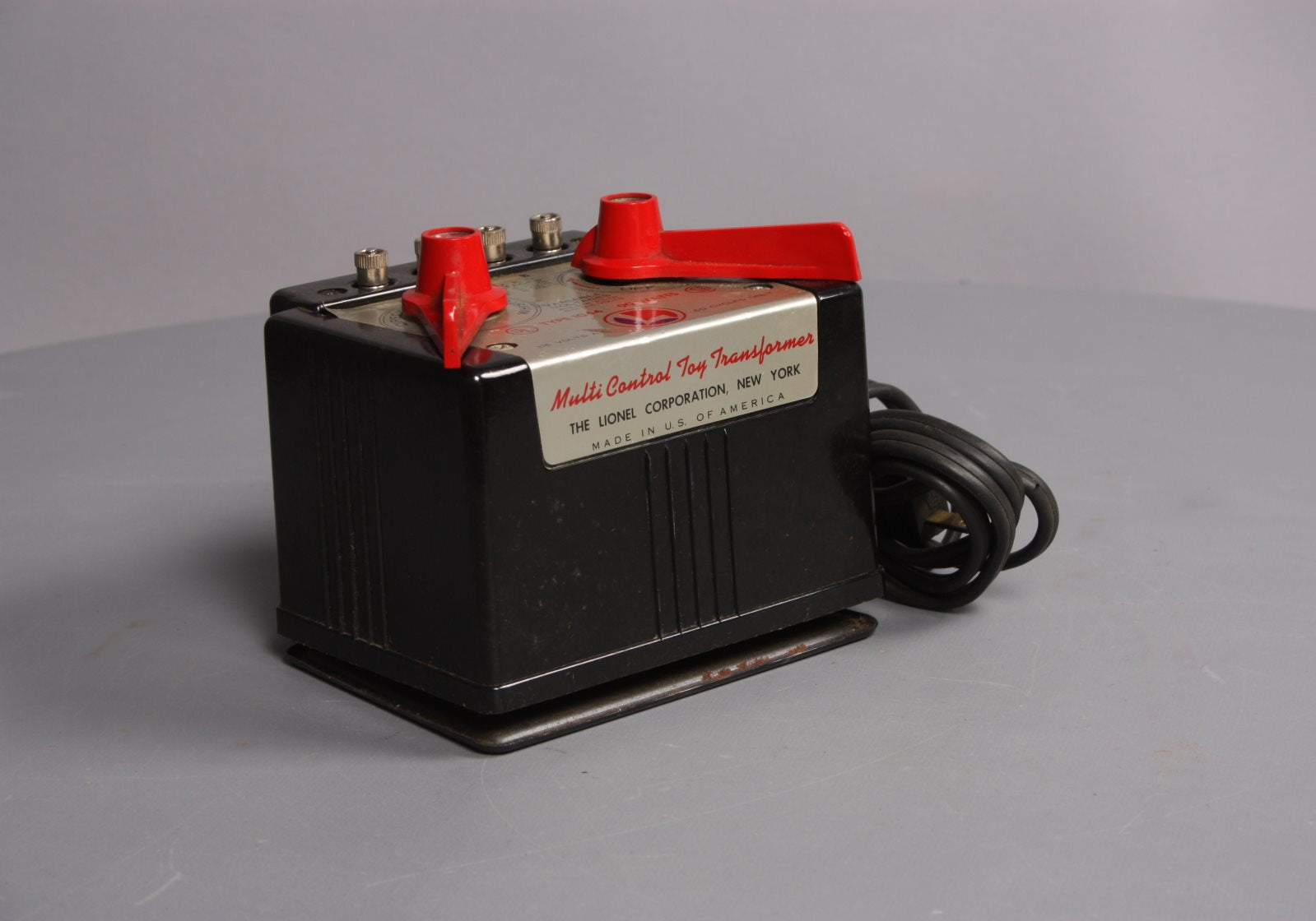 Lionel 1044 Vintage O 90 Watt Transformer w/Whistle Control