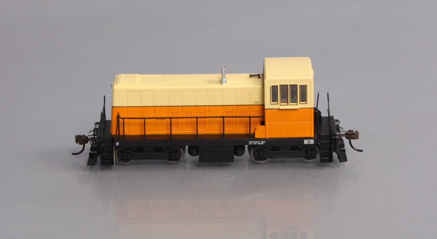 Bachmann 60611 HO Painted & Unlettered GE 70-Tonner Diesel Locomotive w/DCC