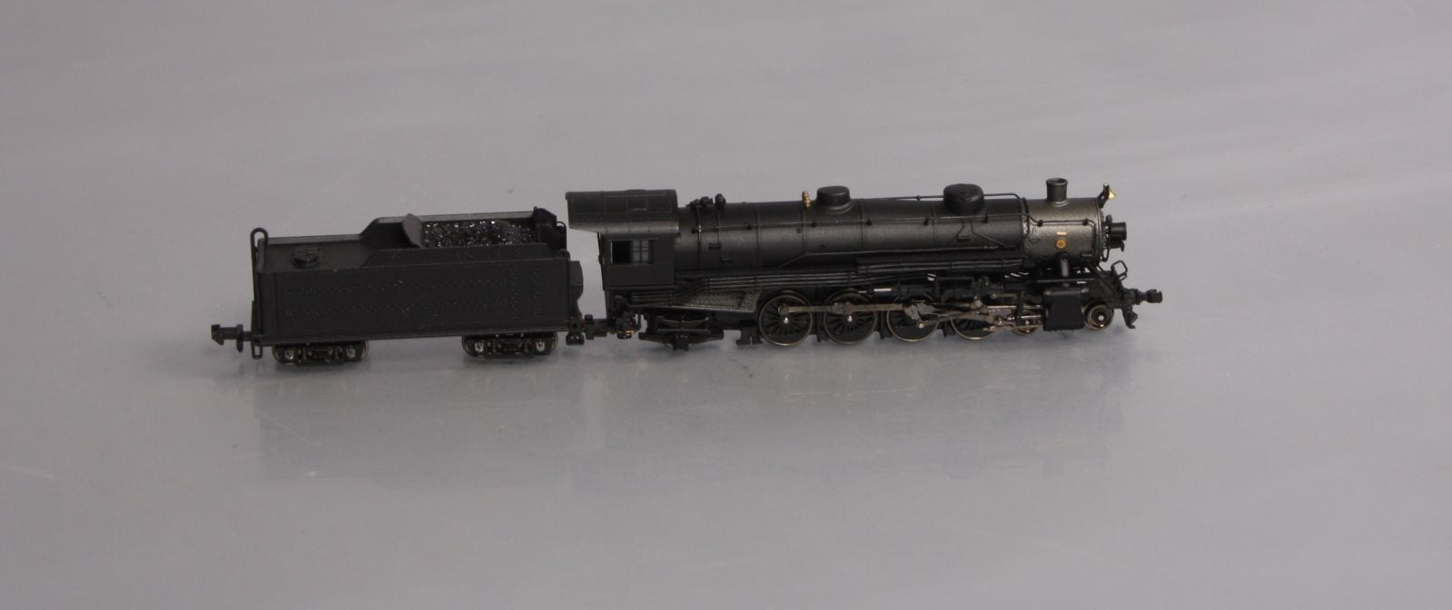 Bachmann 81651 N Scale Undecorated USRA Light 4-8-2 Steam Loco & Tender