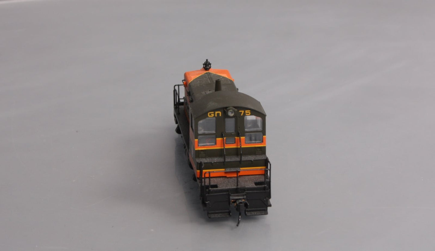 Walthers 910-9213 HO Great Northern EMD SW1 Diesel Switcher #75 - Standard DC