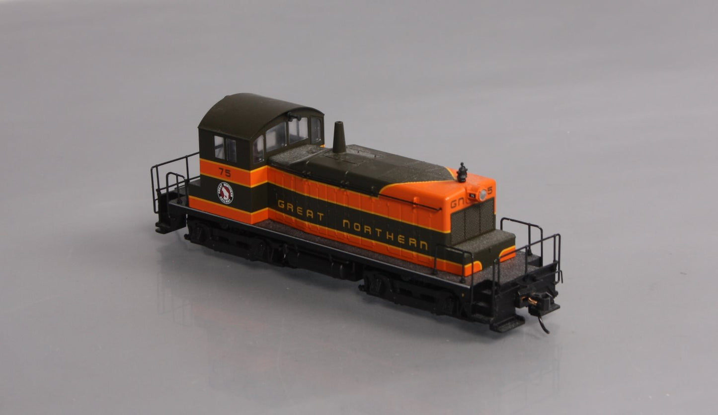 Walthers 910-9213 HO Great Northern EMD SW1 Diesel Switcher #75 - Standard DC