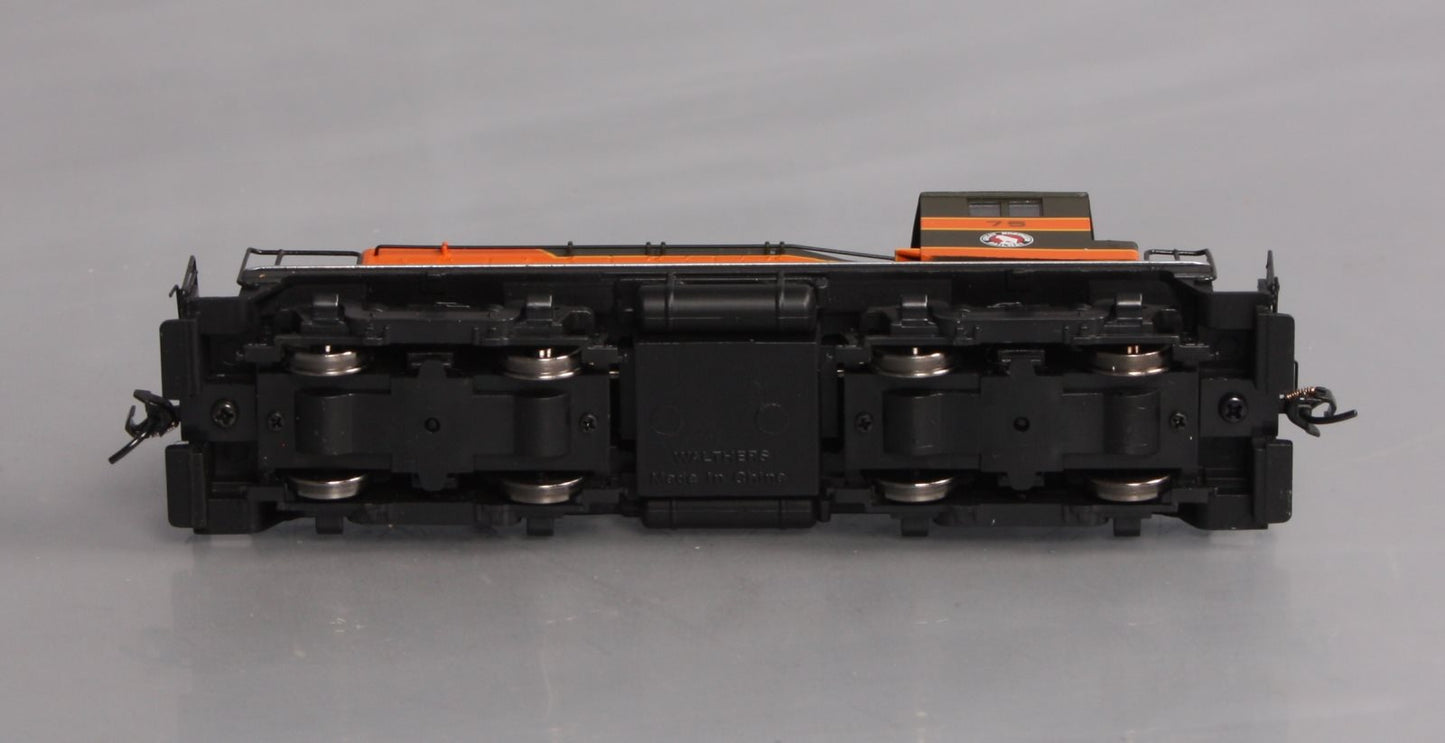 Walthers 910-9213 HO Great Northern EMD SW1 Diesel Switcher #75 - Standard DC