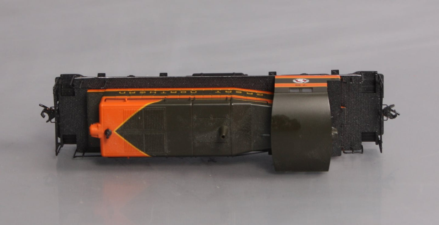 Walthers 910-9213 HO Great Northern EMD SW1 Diesel Switcher #75 - Standard DC