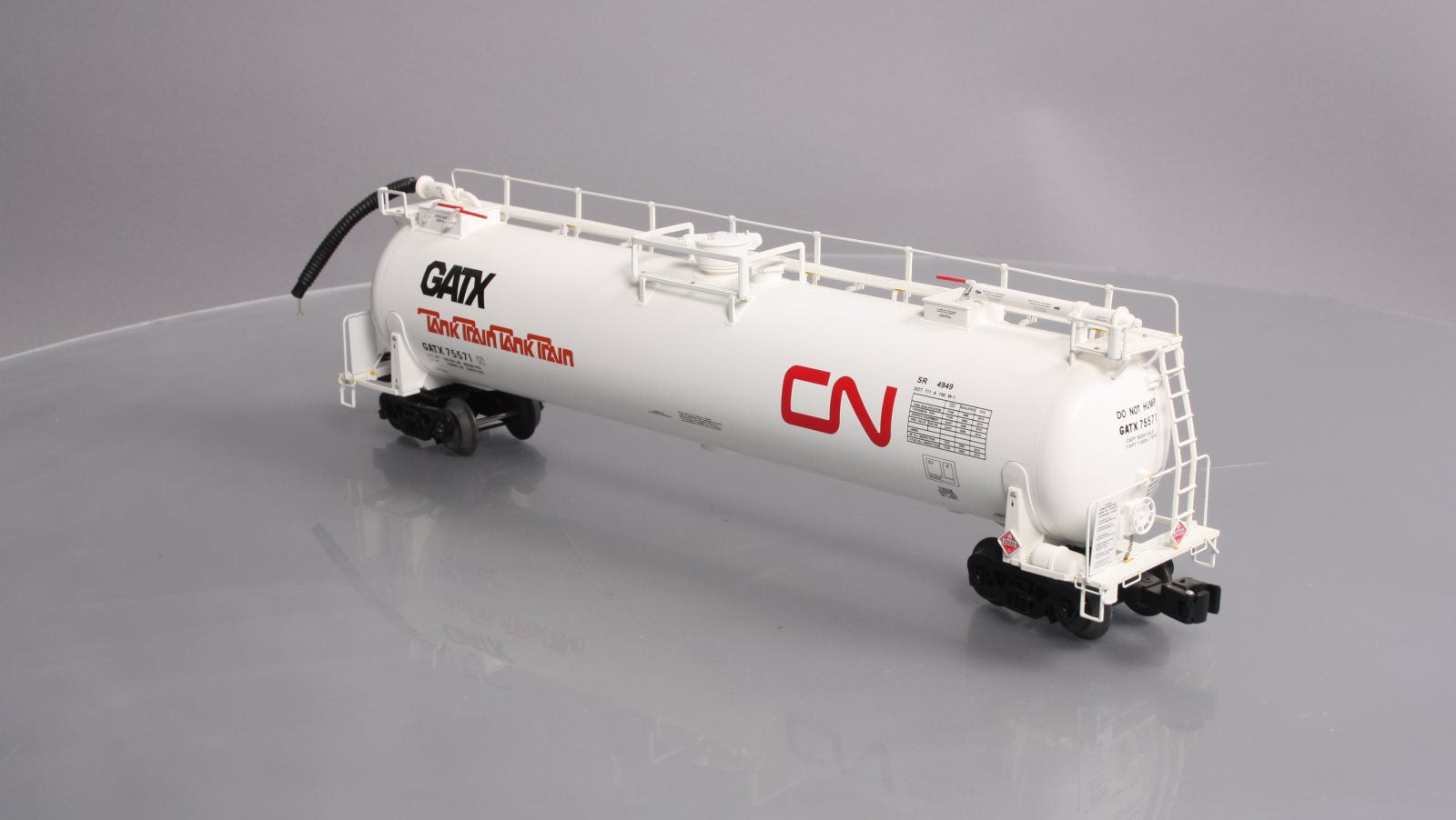 Lionel 6-19638 O Gauge Canadian National Tank Train Intermediate Tank Car #75571 LN/Box