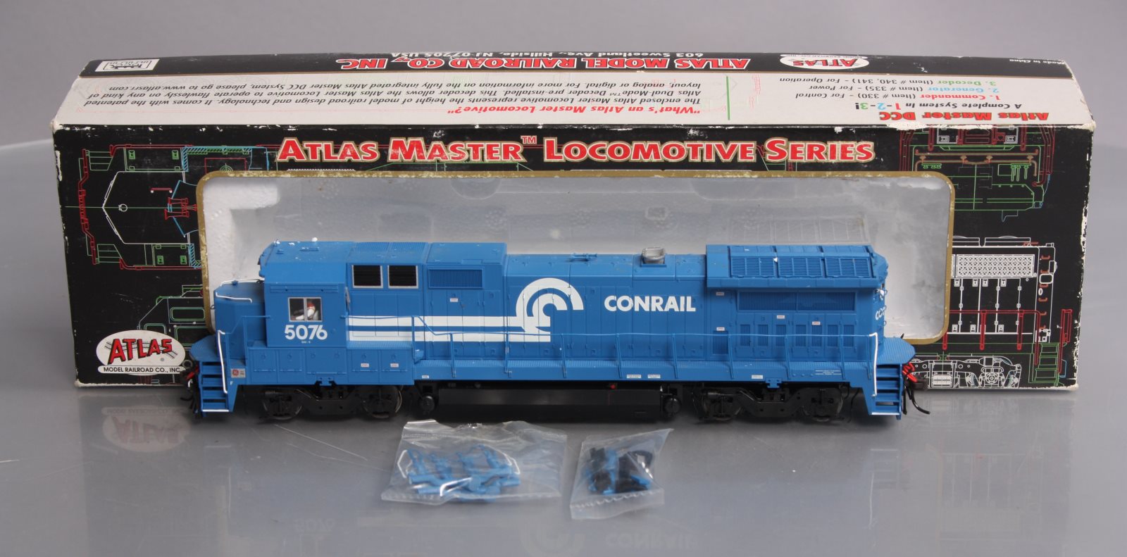 Atlas 9005 HO Scale Conrail GE 8-40B Diesel Locomotive #5076