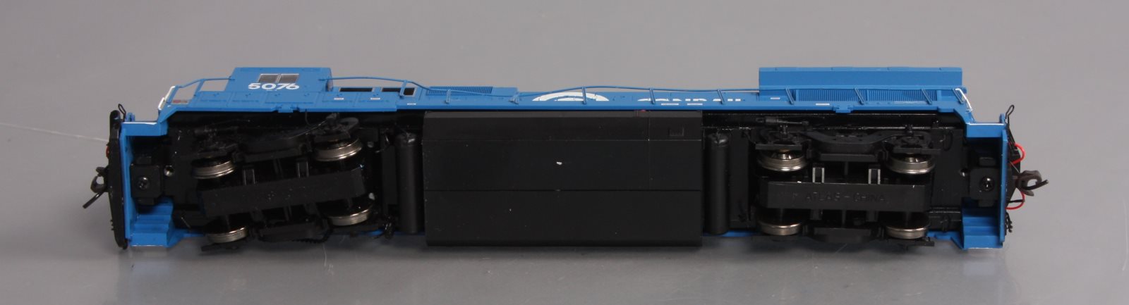 Atlas 9005 HO Scale Conrail GE 8-40B Diesel Locomotive #5076