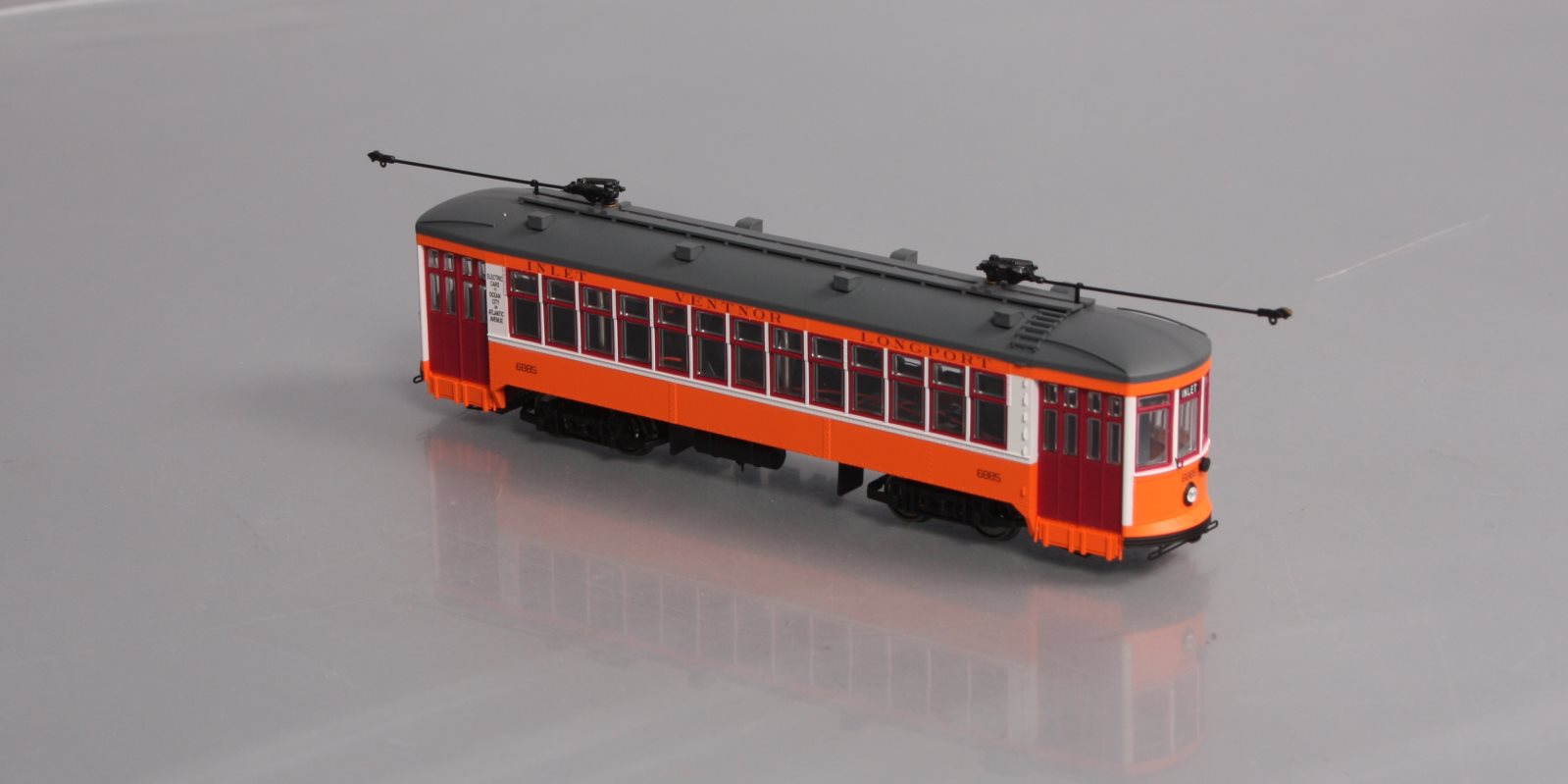 Bowser 12817 HO Scale Atlantic City Streetcar #6885