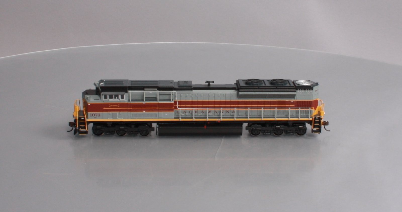 Bachmann 66010 HO Lackawanna SD70ACe Diesel Loco Sound/DCC #1074