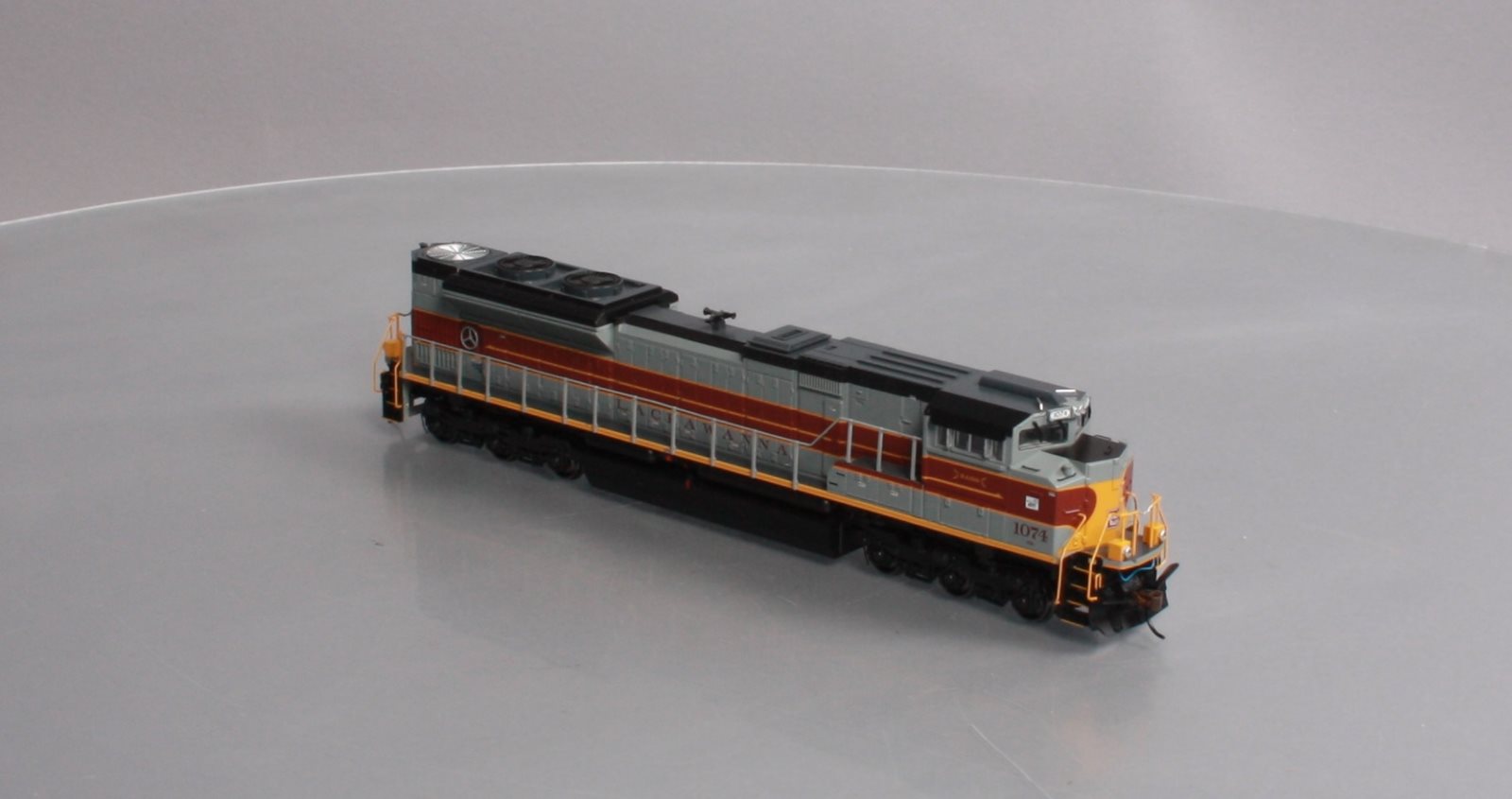 Bachmann 66010 HO Lackawanna SD70ACe Diesel Loco Sound/DCC #1074