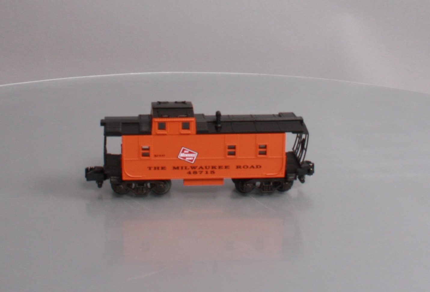 American Flyer 6-48715 S Gauge Milwaukee Road Offset Cupola Caboose #48715 LN/Box