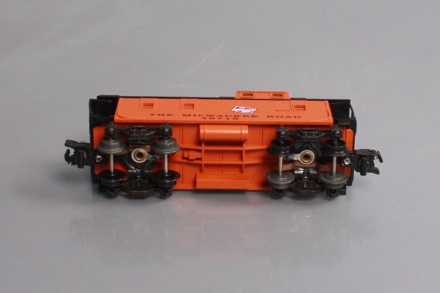 American Flyer 6-48715 S Gauge Milwaukee Road Offset Cupola Caboose #48715 LN/Box