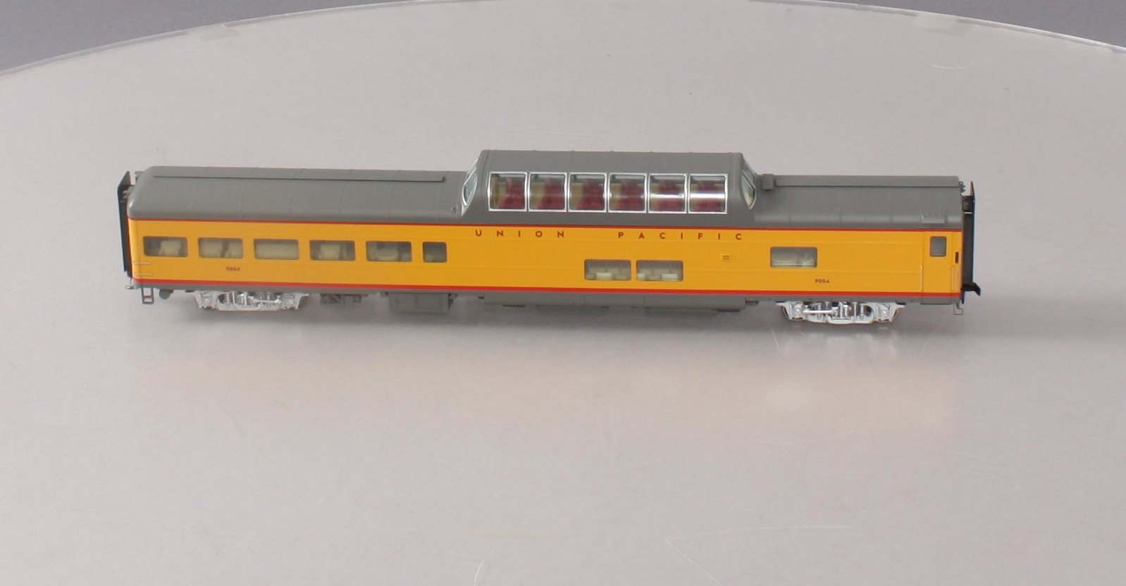 Walthers 932-9600 HO Scale Union Pacific Cities Series ACF Dome-Lounge NIB