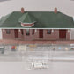 Walthers 933-2831 HO Scale Pella Brick Depot W/ Figures & Accessories Built-Ups LN/Box