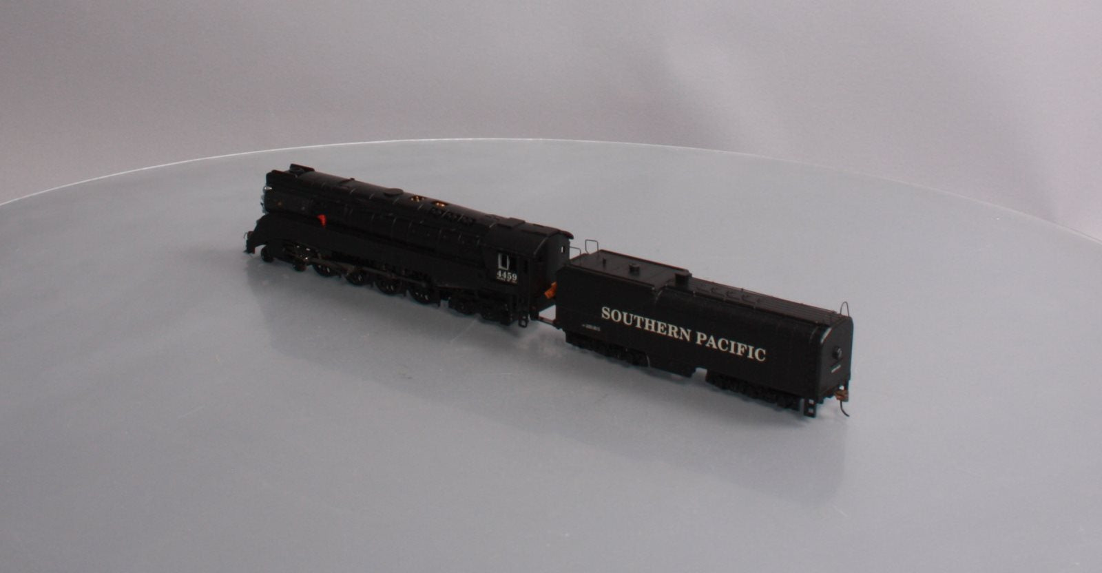 Bachmann 50203 HO Southern Pacific GS4 4-8-4 w/DCC Steam Locomotive #4459
