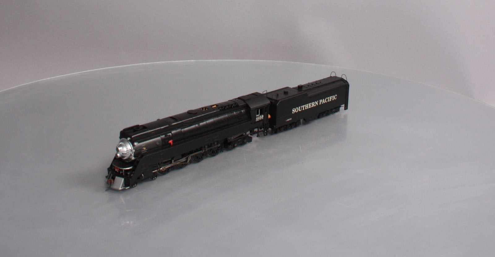 Bachmann 50203 HO Southern Pacific GS4 4-8-4 w/DCC Steam Locomotive #4459