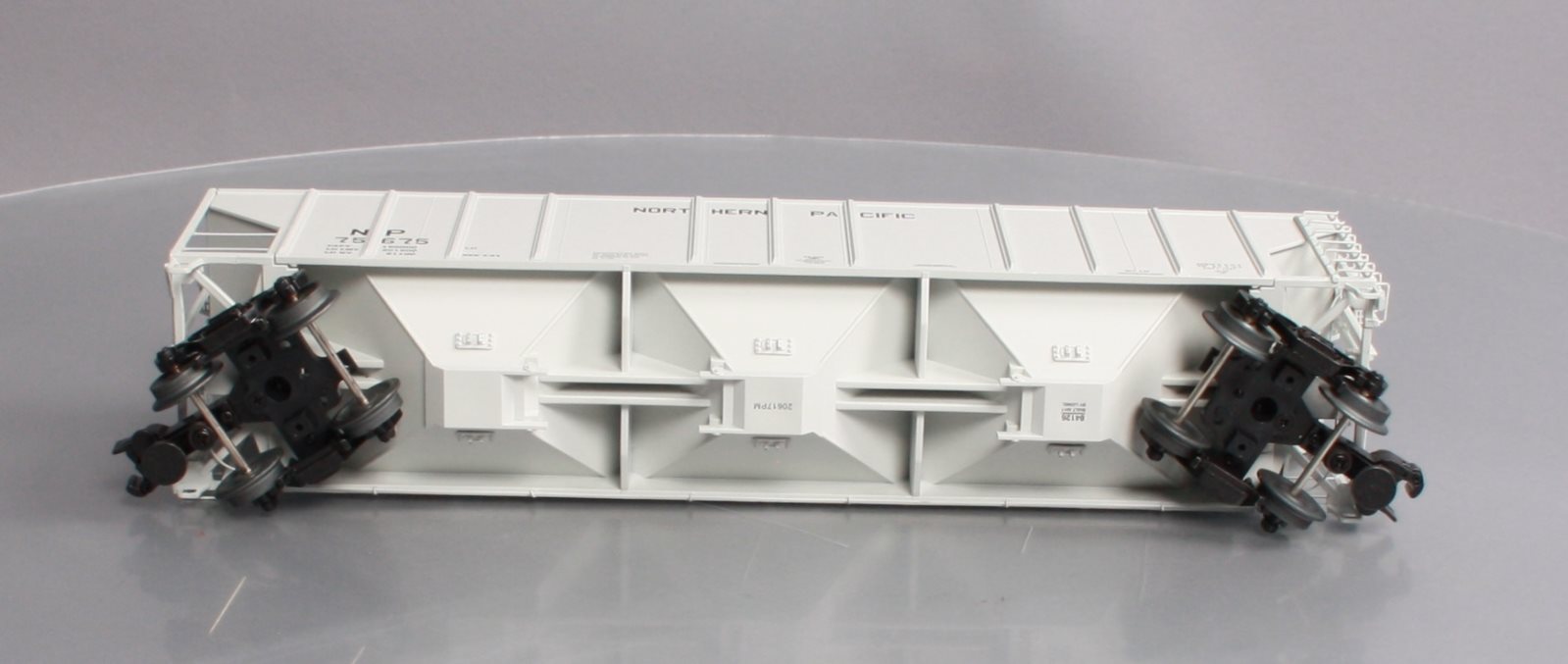 Lionel 6-84126 O Northern Pacific PS-2CD Covered Hopper