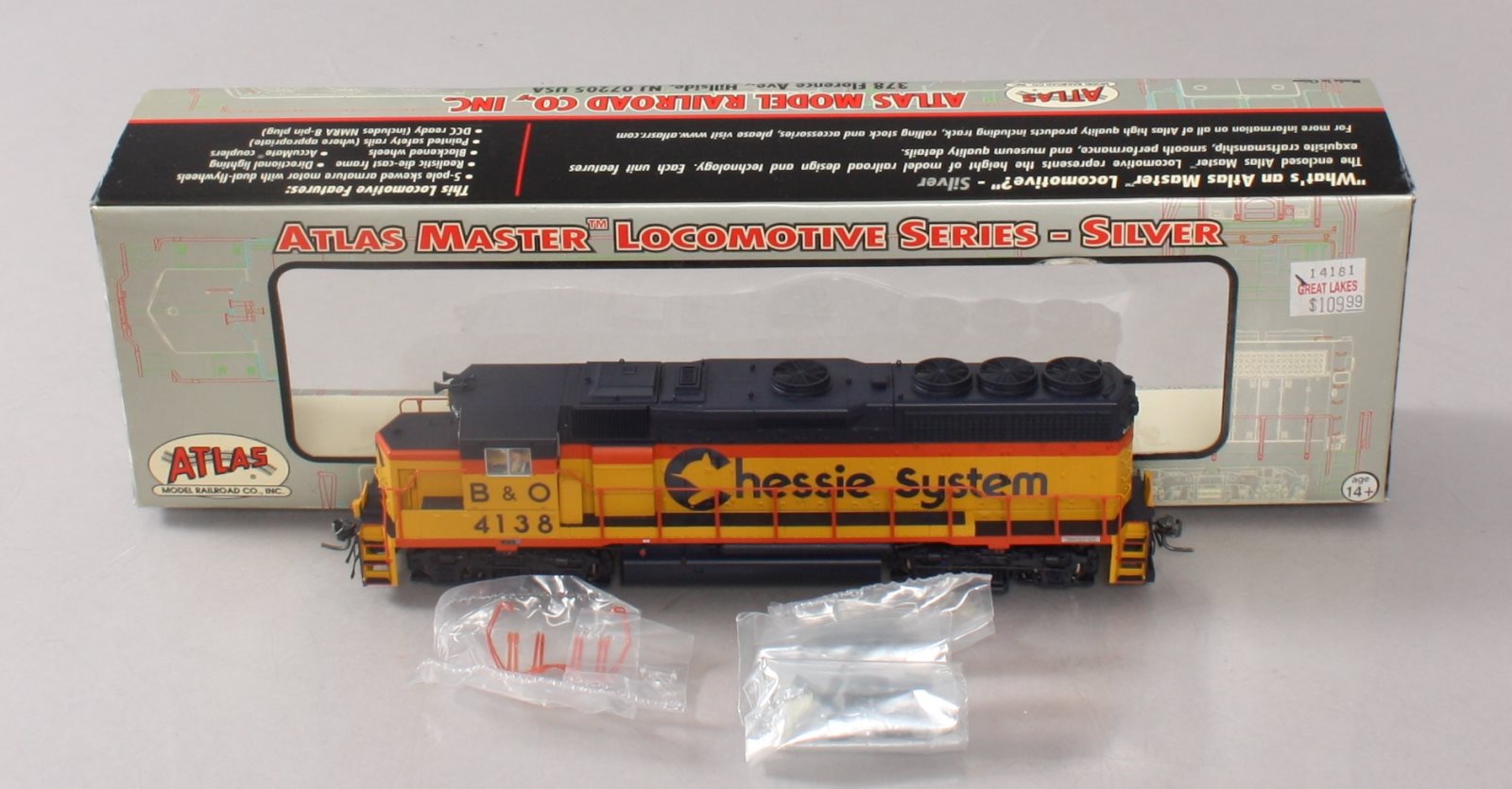 Atlas 10000343 HO Scale Chessie System EMD GP40-2 Diesel Locomotive #4138 NIB