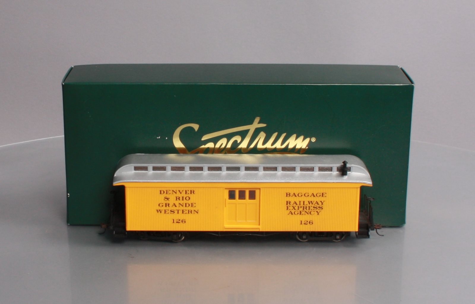 Bachmann 26418 On30 Denver & Rio Grande Western Two Door Baggage Car