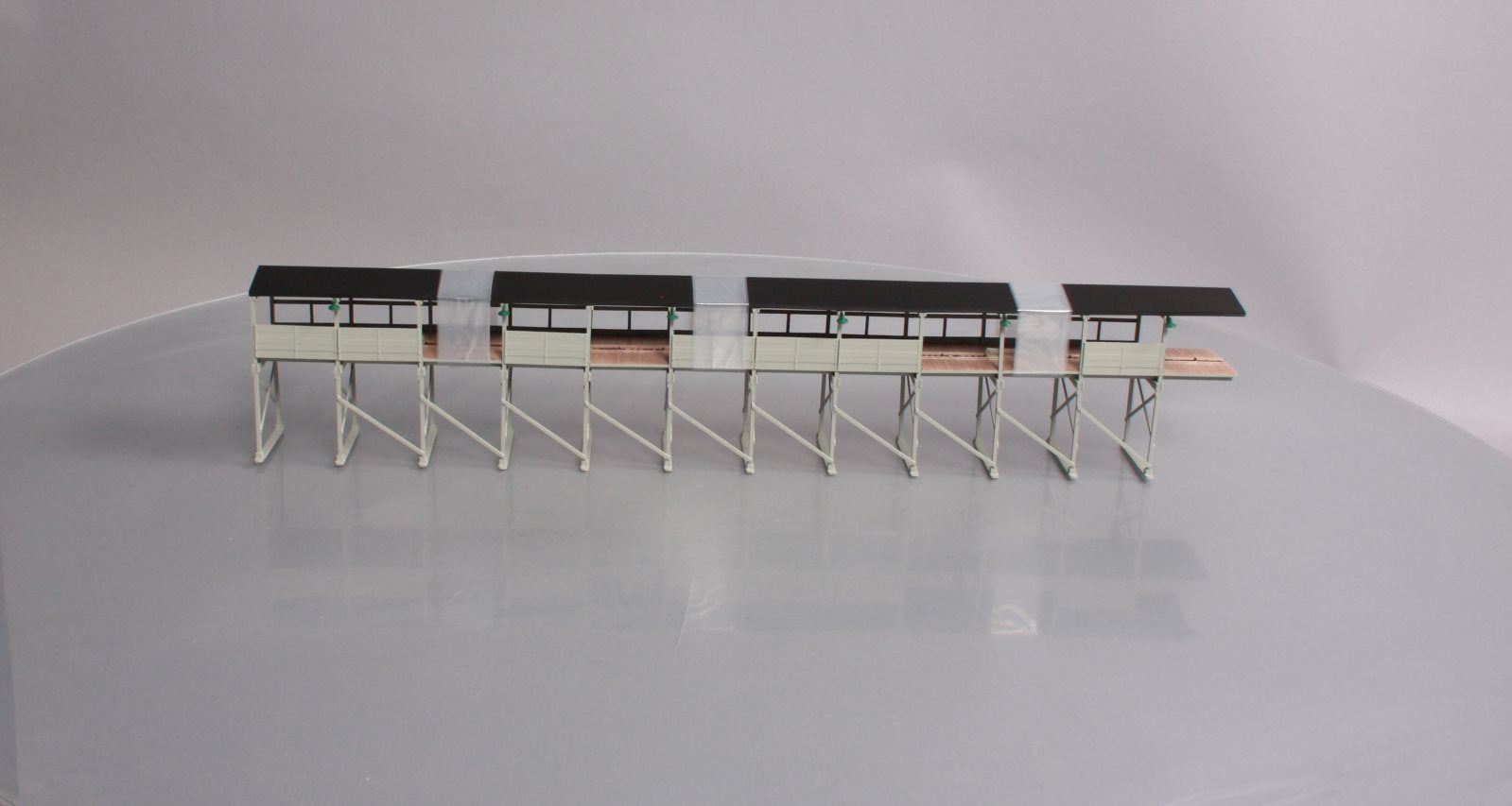 InterMountain T451014 HO PFE Gray Icing Platform Assembled