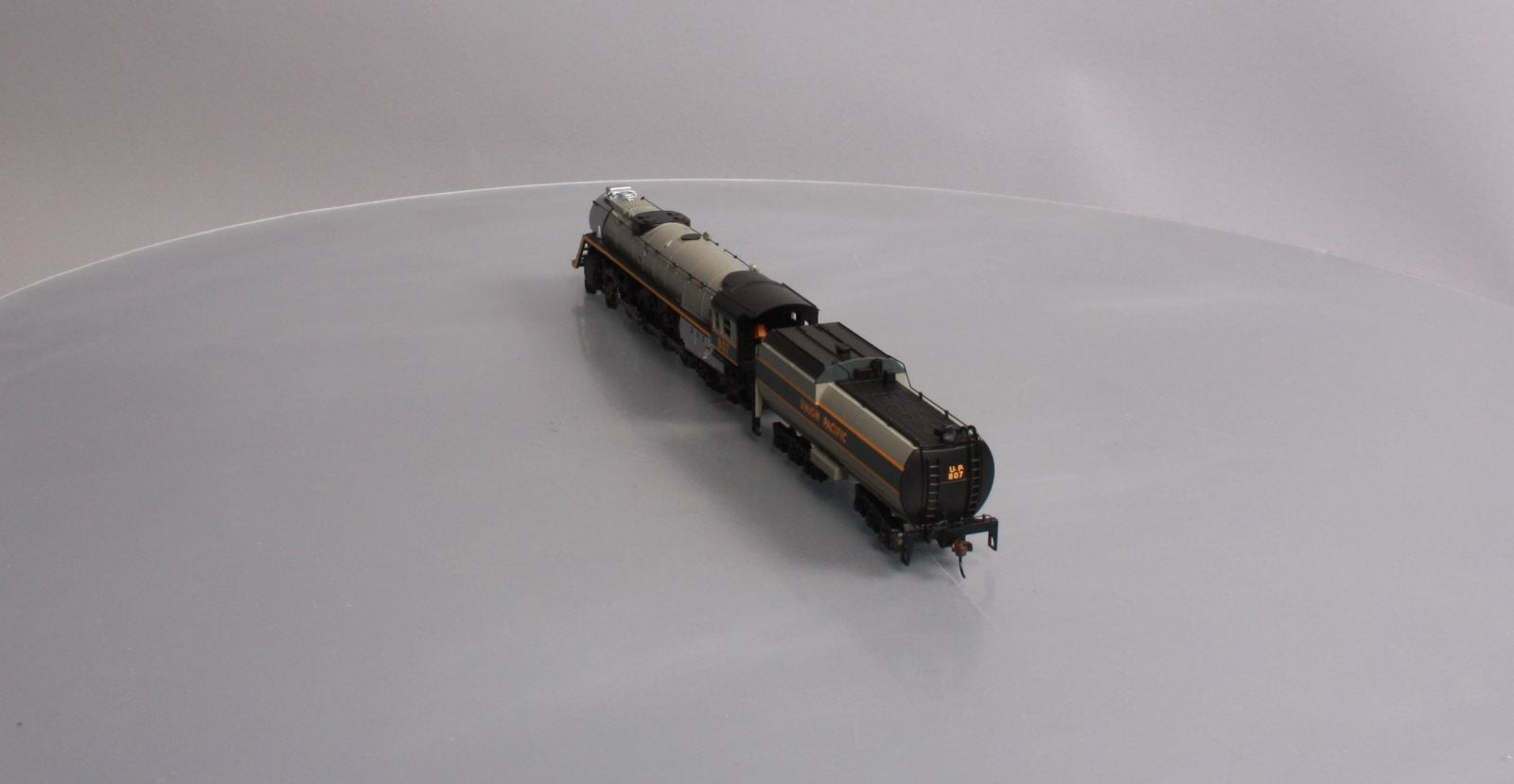 Bachmann 53502 HO Union Pacific 4-8-4 Steam Locomotive & Tender #807