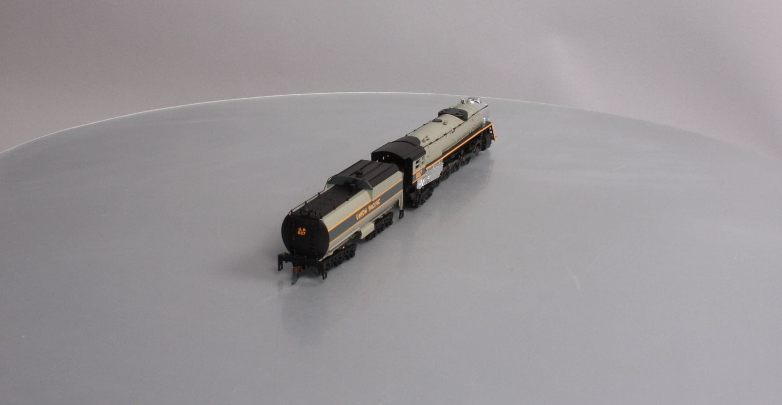 Bachmann 53502 HO Union Pacific 4-8-4 Steam Locomotive & Tender