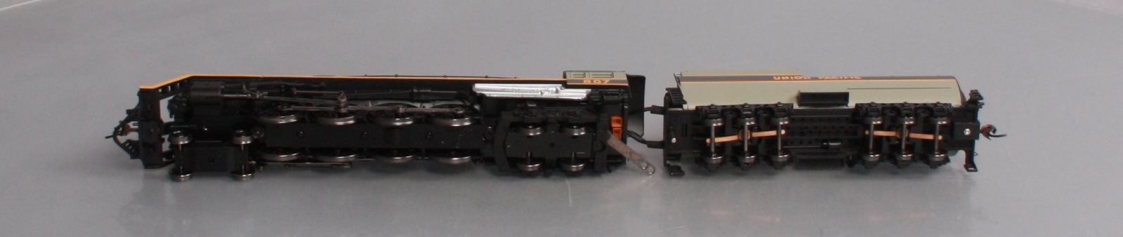 Bachmann 53502 HO Union Pacific 4-8-4 Steam Locomotive & Tender #807