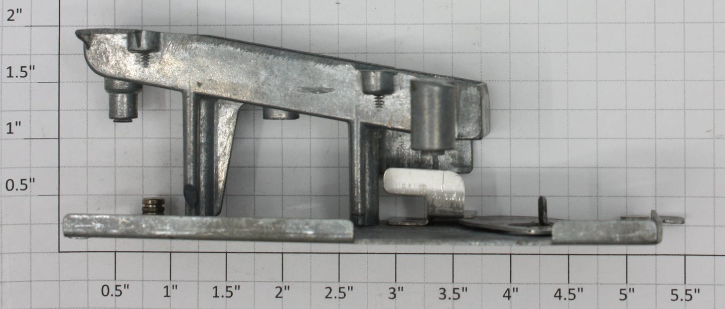 Lionel 3472-30 Base & Chute Assembly