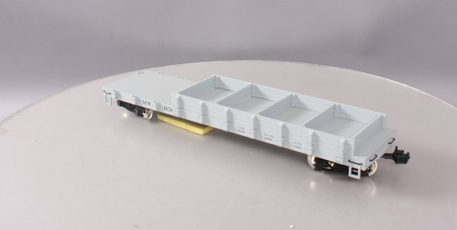 USA Trains R1820 G Maintenance of Way Work Flat Car w/o Load (Metal Wheels) LN/Box