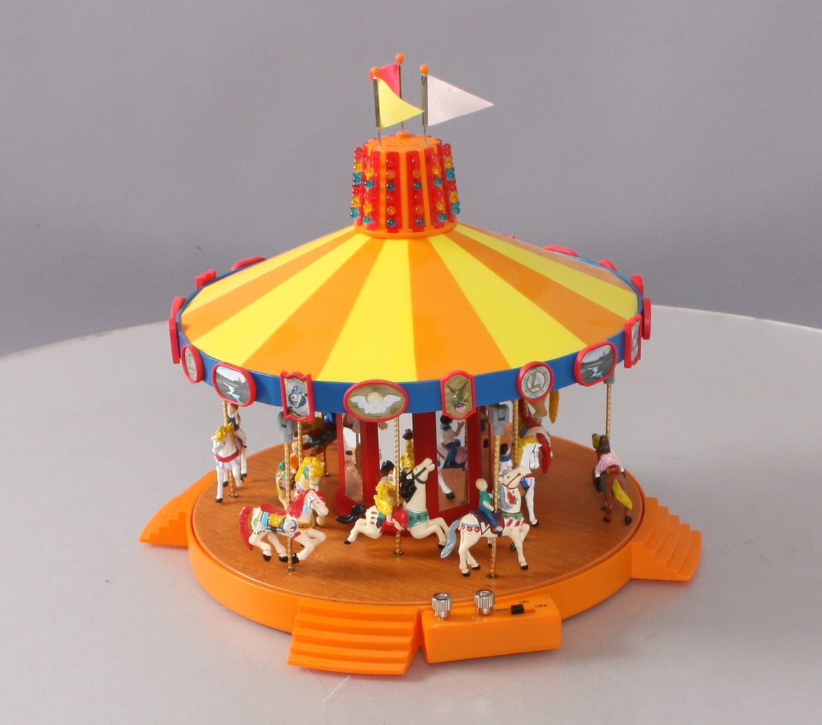 Lionel 6-14109 Operating Circus Carousel NIB