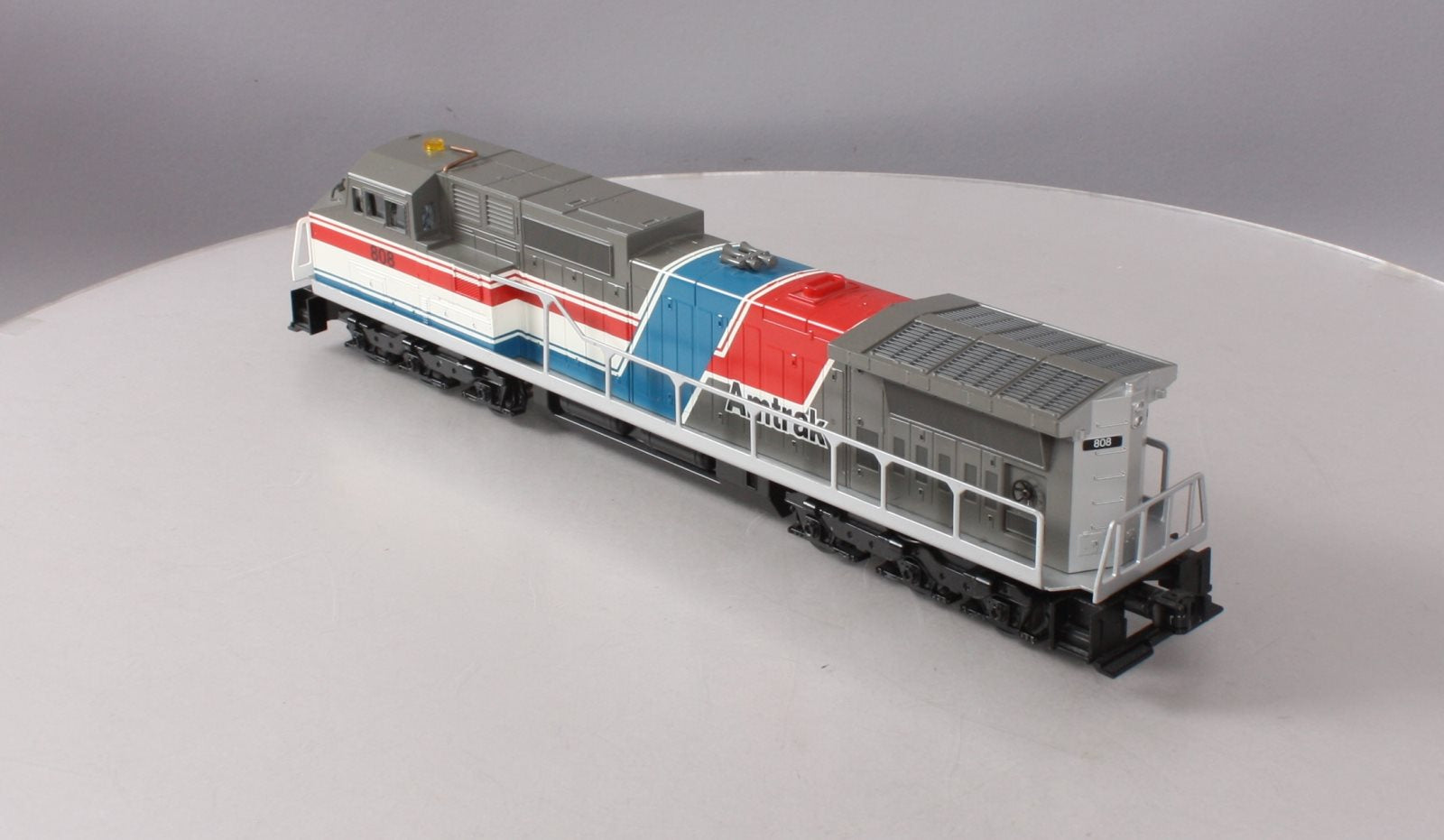 Williams DA208 O Gauge Amtrak Non-Powered Dash-8 Diesel Locomotive #808 MT/Box