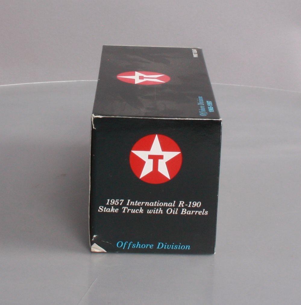 First Gear 18-2300 1:34 Scale DieCast Texaco '57 International R-190 Stake Truck