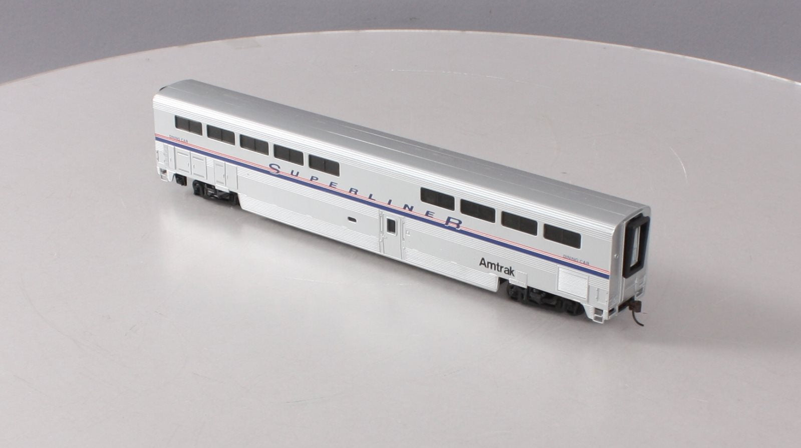 Walthers 932-6131 HO Amtrak Superliner II Dining Car EX/Box
