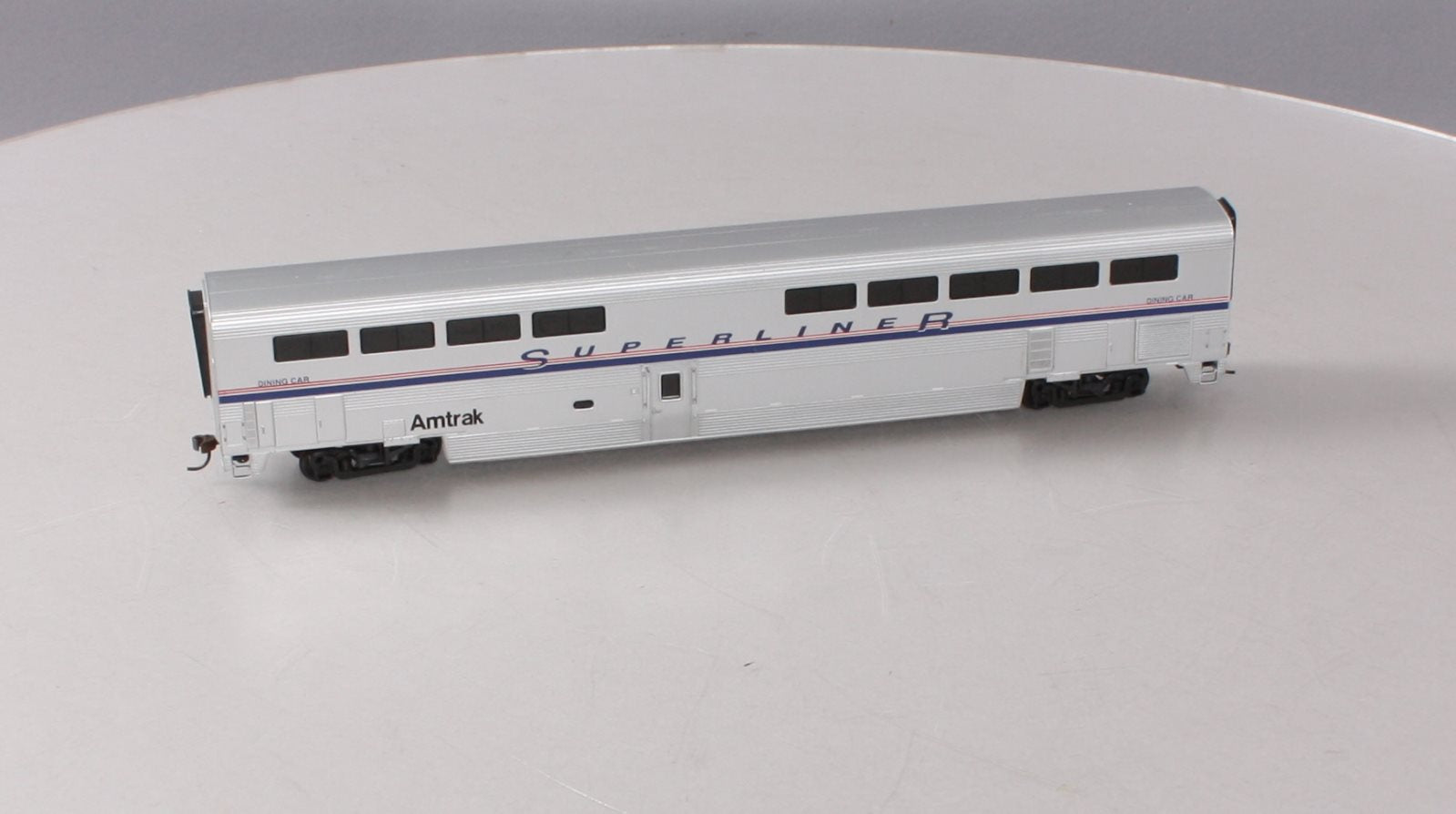 Walthers 932-6131 HO Amtrak Superliner II Dining Car EX/Box