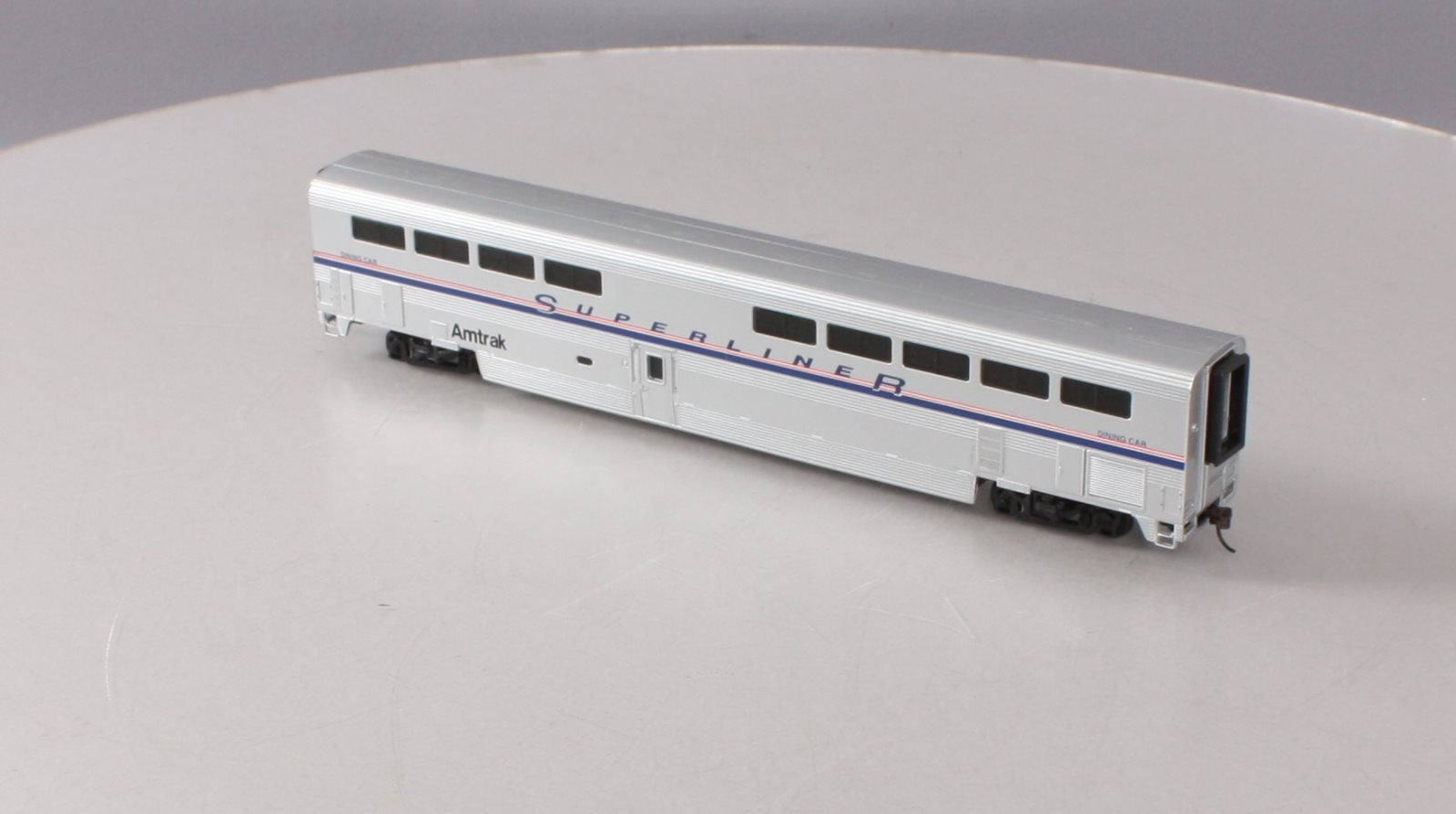 Walthers 932-6131 HO Amtrak Superliner II Dining Car EX/Box