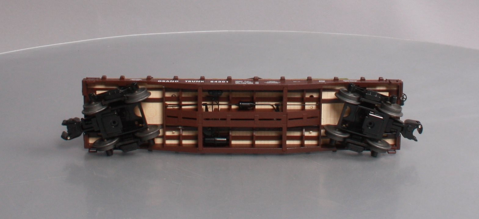 Lionel 6-27544 O Gauge Grand Trunk 40 Flatcar w/ Covered Load #64301